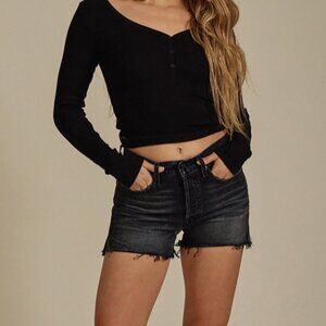 Edwin NWT Cai Cut-off Short in Clyde Black Size 26